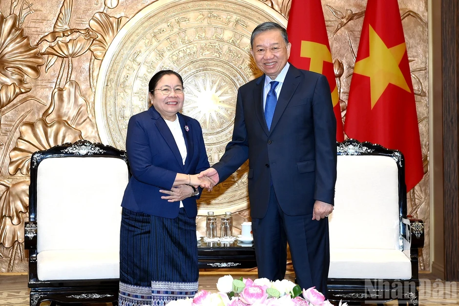 [Ảnh] Tổng Bí thư, Chủ tịch nước Tô Lâm tiếp Trưởng Ban Tổ chức Trung ương Đảng Nhân dân Cách mạng Lào Sisay Leudetmounsone