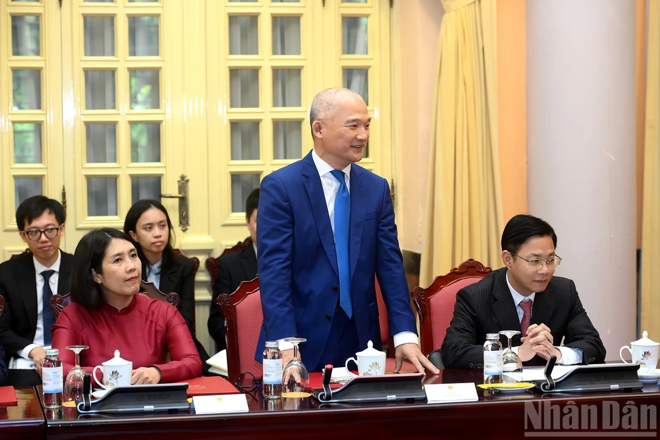 [Ảnh] Tổng Bí thư, Chủ tịch nước Tô Lâm trao Quyết định bổ nhiệm các Đại sứ Việt Nam tại nước ngoài