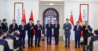 [Ảnh] Tổng Bí thư, Chủ tịch nước Tô Lâm và Thủ tướng Singapore chứng kiến lễ trao văn kiện hợp tác giữa hai nước