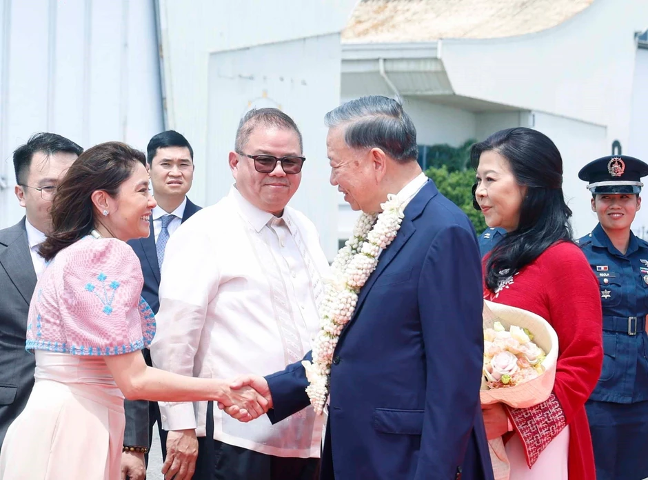 [Ảnh] Tổng Bí thư, Chủ tịch nước và Phu nhân bắt đầu thăm cấp Nhà nước tới Philippines