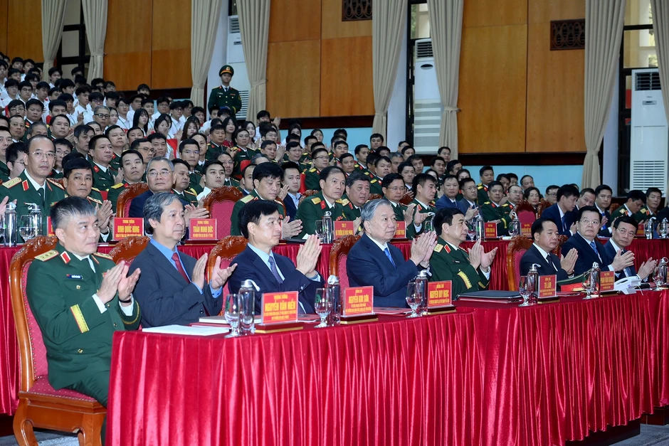 [Ảnh] Tổng Bí thư Tô Lâm thăm, làm việc với Học viện Kỹ thuật Quân sự
