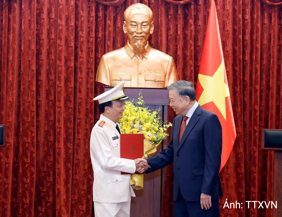 [Ảnh] Trao quyết định thăng Quân hàm Thượng tướng cho sĩ quan Công an Việt Nam