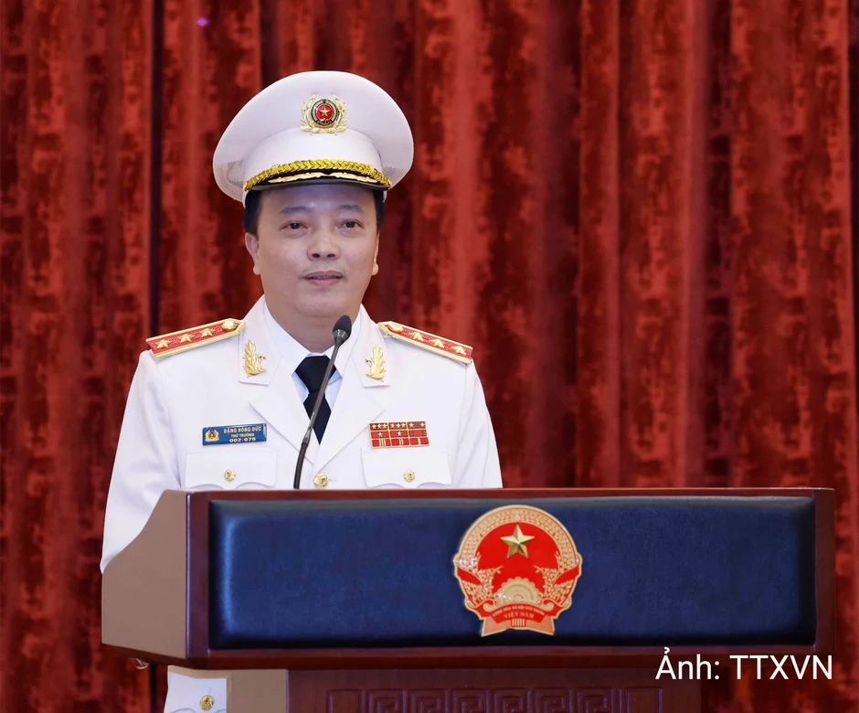 [Ảnh] Trao quyết định thăng Quân hàm Thượng tướng cho sĩ quan Công an Việt Nam
