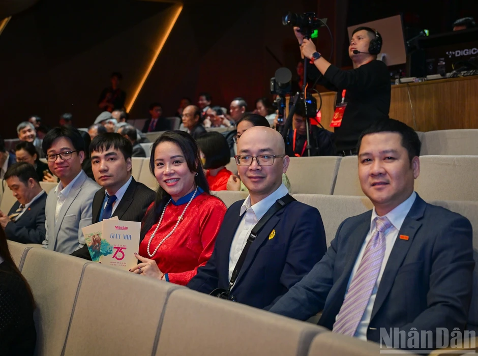 [Ảnh] Tưng bừng Ngày hội của các thế hệ Báo Nhân Dân