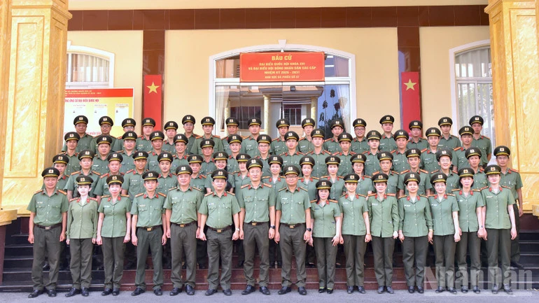 “Bộ não” tinh anh thầm lặng giữ nhịp bình yên vùng Đất Mũi-Cà Mau