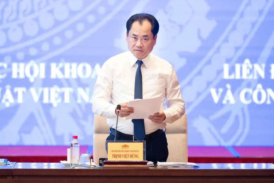 “Cắt giảm thủ tục nhưng không hạ thấp các tiêu chuẩn bảo vệ môi trường” “Cắt giảm thủ tục nhưng không hạ thấp các tiêu chuẩn bảo vệ môi trường”