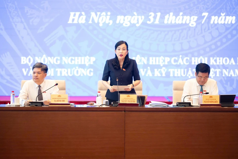 “Cắt giảm thủ tục nhưng không hạ thấp các tiêu chuẩn bảo vệ môi trường” “Cắt giảm thủ tục nhưng không hạ thấp các tiêu chuẩn bảo vệ môi trường”