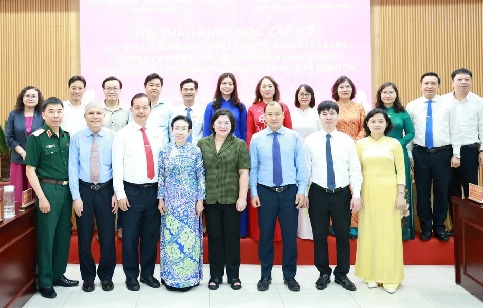 “Chậm một chút là thông tin trái chiều đi nhanh hơn” “Chậm một chút là thông tin trái chiều đi nhanh hơn”