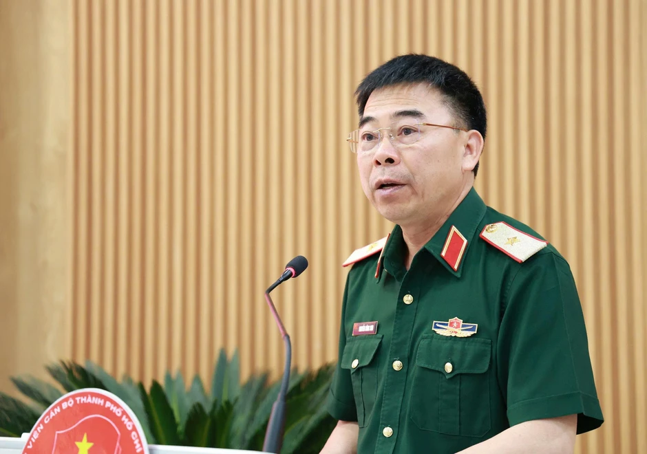 “Chậm một chút là thông tin trái chiều đi nhanh hơn” “Chậm một chút là thông tin trái chiều đi nhanh hơn”