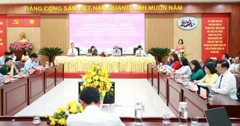 “Chậm một chút là thông tin trái chiều đi nhanh hơn”