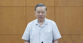 “Không thể phát triển nhanh, bền vững nếu mạnh công nghệ mà yếu thể chế”