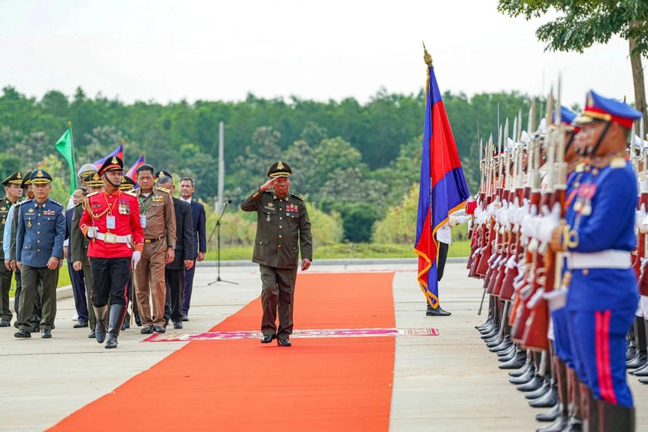 “Mọi âm mưu chia rẽ tình hữu nghị Campuchia - Việt Nam đều sẽ thất bại” “Mọi âm mưu chia rẽ tình hữu nghị Campuchia - Việt Nam đều sẽ thất bại”