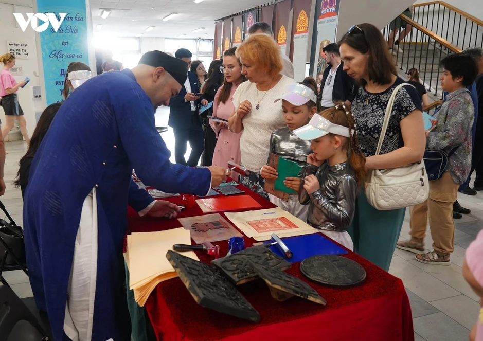 “Những ngày Văn hóa Hà Nội tại Moscow” thắt chặt tình hữu nghị Việt – Nga “Những ngày Văn hóa Hà Nội tại Moscow” thắt chặt tình hữu nghị Việt – Nga