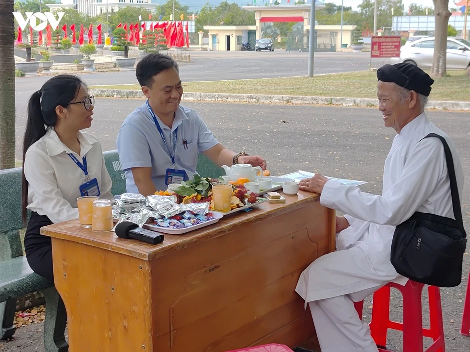 "Cà phê sáng" ở Lâm Đồng và chuyện gỡ vướng cho dân "Cà phê sáng" ở Lâm Đồng và chuyện gỡ vướng cho dân