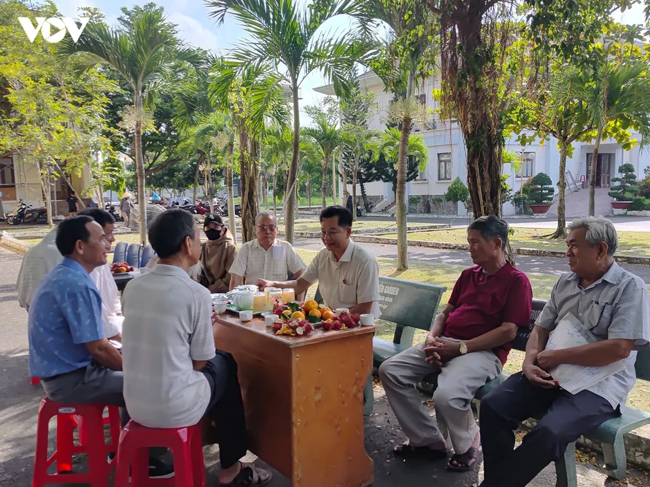 "Cà phê sáng" ở Lâm Đồng và chuyện gỡ vướng cho dân "Cà phê sáng" ở Lâm Đồng và chuyện gỡ vướng cho dân
