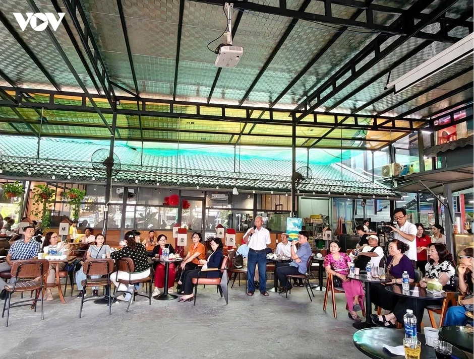 "Cà phê sáng" ở Lâm Đồng và chuyện gỡ vướng cho dân "Cà phê sáng" ở Lâm Đồng và chuyện gỡ vướng cho dân