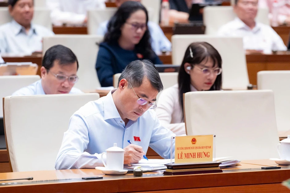 "Chỉ áp dụng chính sách đặc thù để xử lý vi phạm trong ứng dụng KHCN" "Chỉ áp dụng chính sách đặc thù để xử lý vi phạm trong ứng dụng KHCN"