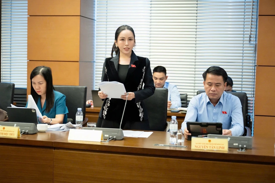 "Chú trọng kiến trúc gắn liền với quy hoạch đô thị và năng lực hạ tầng" "Chú trọng kiến trúc gắn liền với quy hoạch đô thị và năng lực hạ tầng"