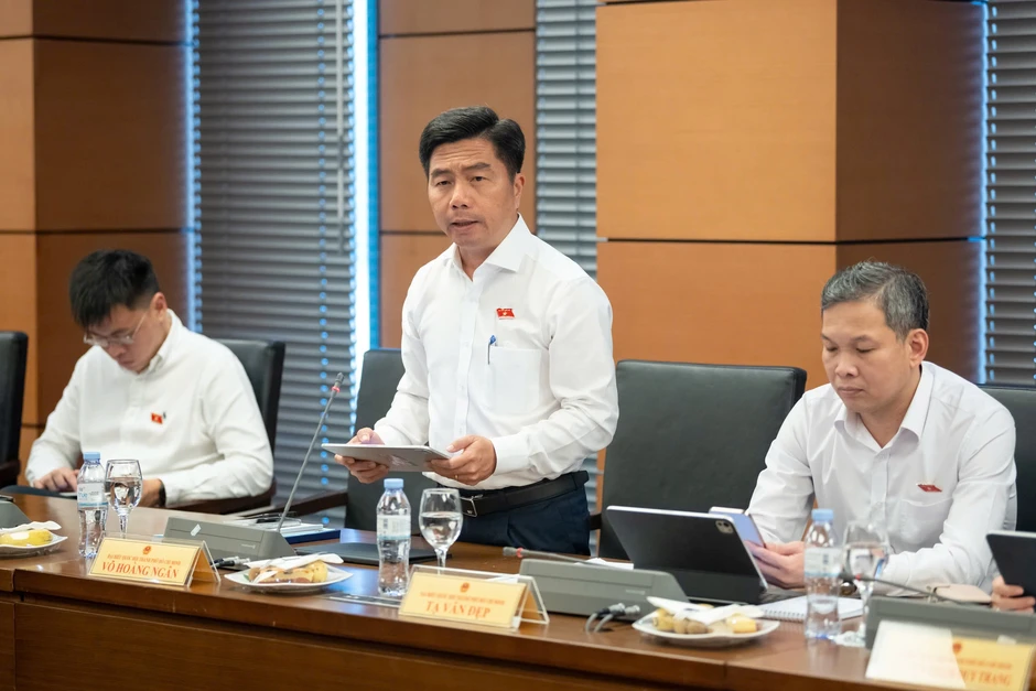 "Chú trọng kiến trúc gắn liền với quy hoạch đô thị và năng lực hạ tầng" "Chú trọng kiến trúc gắn liền với quy hoạch đô thị và năng lực hạ tầng"