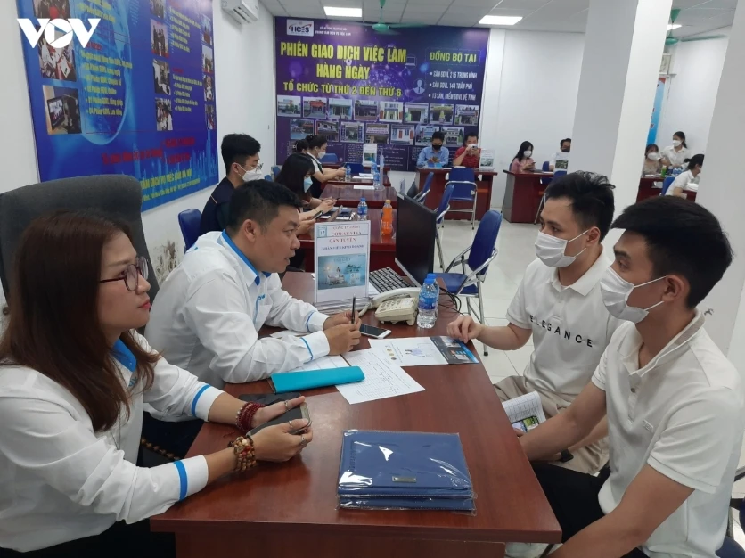 "Cơn khát" nhân lực chất lượng cao: Tấm bằng đại học đã đủ để cạnh tranh? "Cơn khát" nhân lực chất lượng cao: Tấm bằng đại học đã đủ để cạnh tranh?
