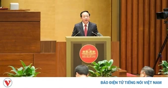 "Công tác chính trị, tư tưởng là nhiệm vụ bắt buộc, xuyên suốt"
