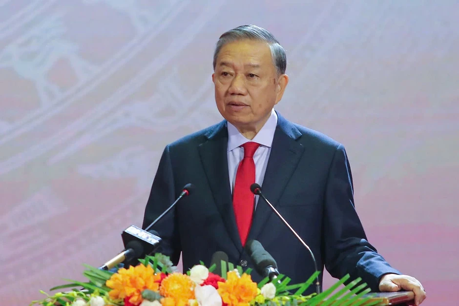 "Cuộc đời cách mạng của cố Tổng Bí thư Hà Huy Tập là biểu tượng cao đẹp" "Cuộc đời cách mạng của cố Tổng Bí thư Hà Huy Tập là biểu tượng cao đẹp"