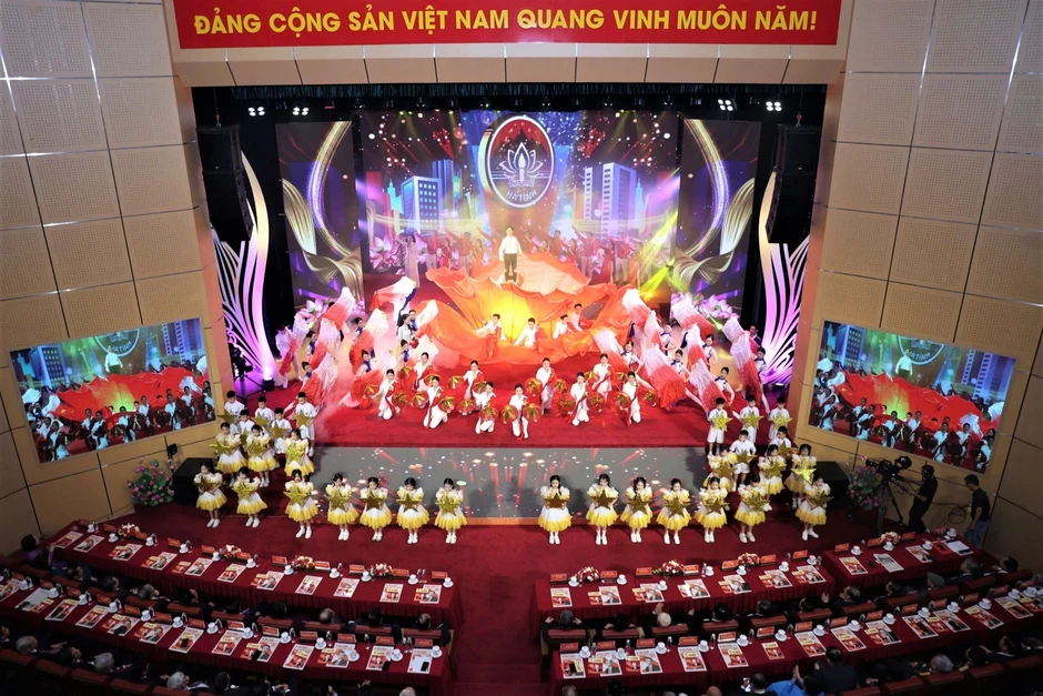 "Cuộc đời cách mạng của cố Tổng Bí thư Hà Huy Tập là biểu tượng cao đẹp" "Cuộc đời cách mạng của cố Tổng Bí thư Hà Huy Tập là biểu tượng cao đẹp"