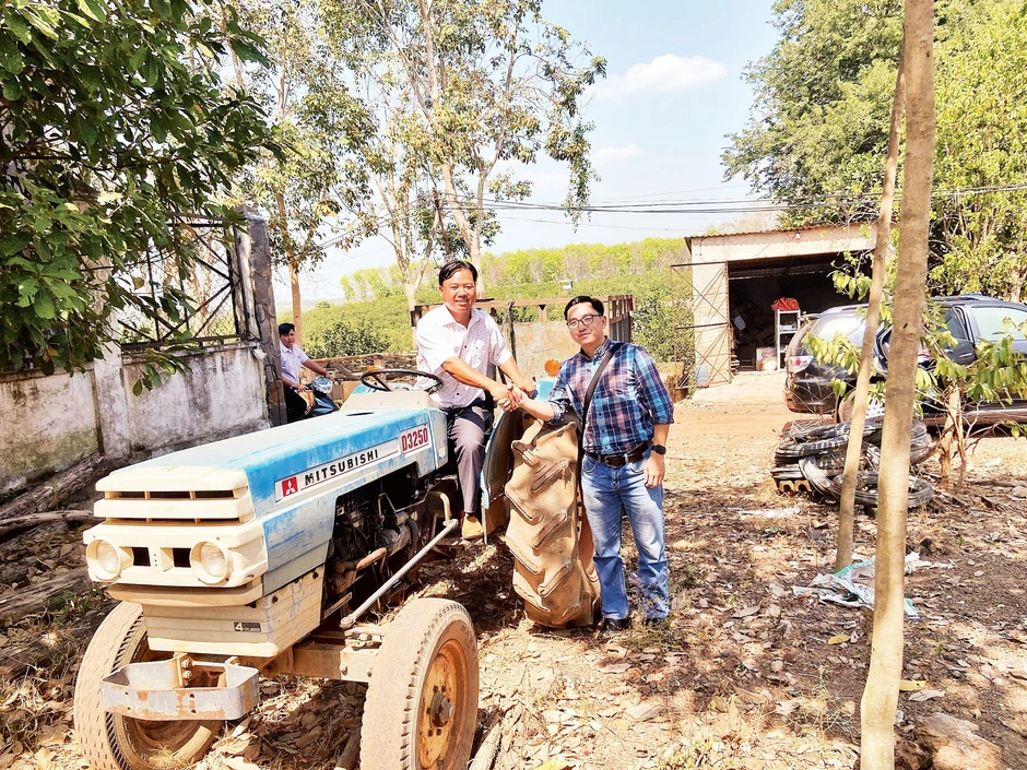 "Hai mặt" của biên tập viên "Hai mặt" của biên tập viên