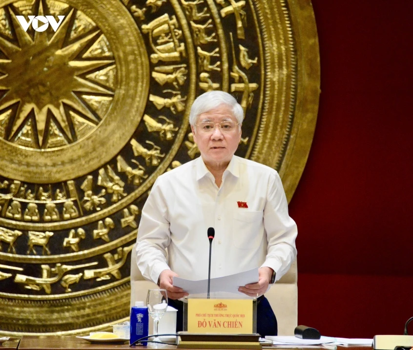 "Không để bộ máy trở thành điểm nghẽn, không để quy trình trở thành rào cản" "Không để bộ máy trở thành điểm nghẽn, không để quy trình trở thành rào cản"