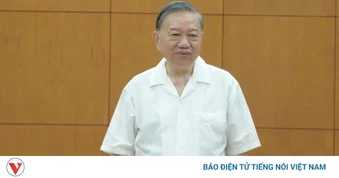 "Không để xã hội giàu lên về vật chất nhưng nghèo đi về văn hóa, đạo đức"