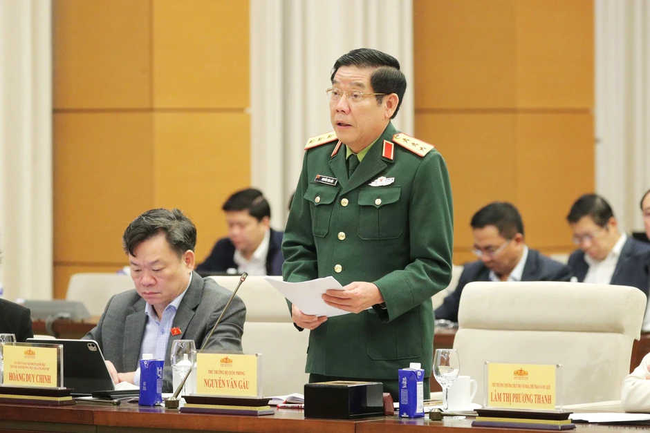 "Quản lý, niêm phong hòm phiếu và tài liệu bầu cử tuyệt đối an toàn"