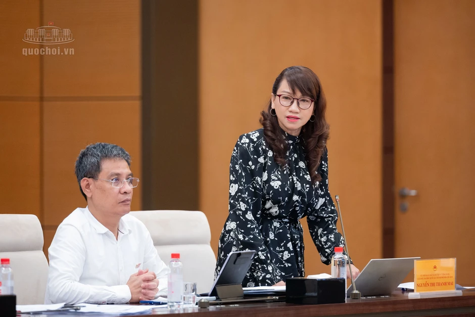 "Thi tuyển sinh vào lớp 10 quá áp lực, cạnh tranh gay gắt hơn thi đại học" "Thi tuyển sinh vào lớp 10 quá áp lực, cạnh tranh gay gắt hơn thi đại học"