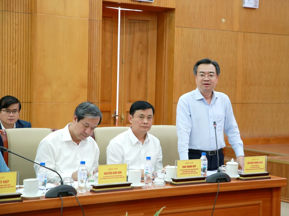 “Tăng trưởng mà đời sống người dân không cải thiện thì không được” “Tăng trưởng mà đời sống người dân không cải thiện thì không được”
