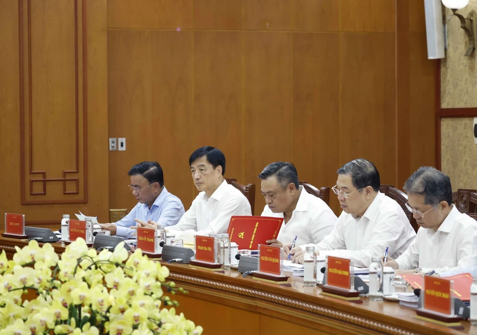 “Tập trung điều tra, xử nghiêm vụ sân bay Long Thành, trụ sở Bộ Ngoại giao” “Tập trung điều tra, xử nghiêm vụ sân bay Long Thành, trụ sở Bộ Ngoại giao”