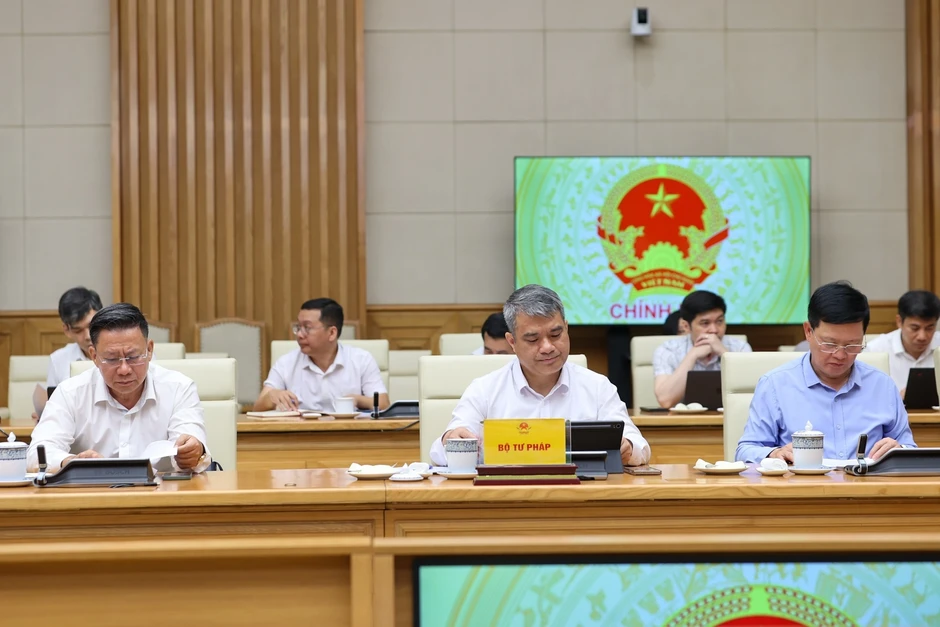 “Trao đổi trực tiếp một tiếng là thông, phát văn bản cả tháng không xong” “Trao đổi trực tiếp một tiếng là thông, phát văn bản cả tháng không xong”