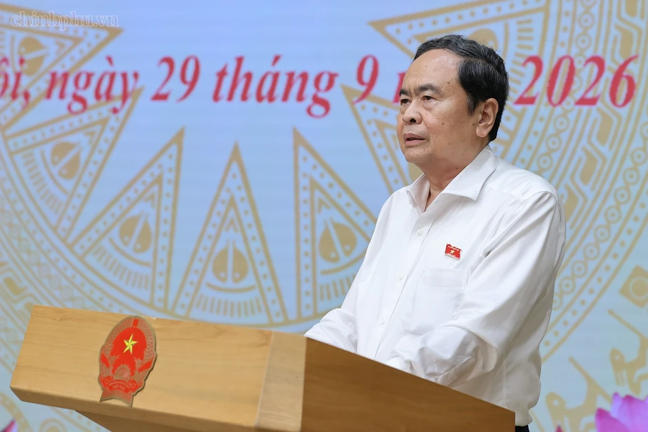 “Tuyệt đối không để lợi ích ngành chi phối trong các văn bản pháp luật” “Tuyệt đối không để lợi ích ngành chi phối trong các văn bản pháp luật”