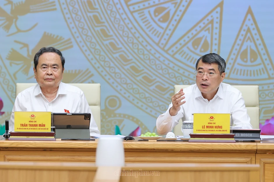 “Tuyệt đối không để lợi ích ngành chi phối trong các văn bản pháp luật” “Tuyệt đối không để lợi ích ngành chi phối trong các văn bản pháp luật”