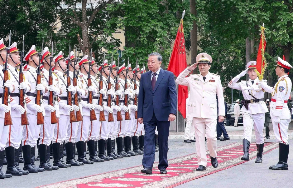“Ứng dụng mạnh mẽ khoa học công nghệ trong bảo vệ an ninh quốc gia” “Ứng dụng mạnh mẽ khoa học công nghệ trong bảo vệ an ninh quốc gia”