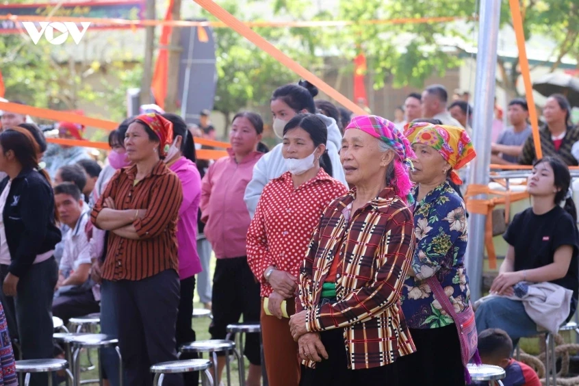 “Vì bình yên bản làng”: Kết nối thông tin chính thống với đồng bào vùng cao Sơn La “Vì bình yên bản làng”: Kết nối thông tin chính thống với đồng bào vùng cao Sơn La