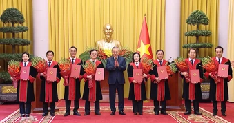 [Video] Trao quyết định bổ nhiệm Thẩm phán Tòa án nhân dân tối cao
