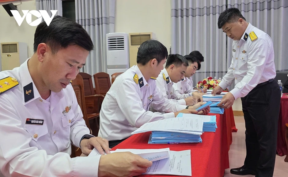 100% cán bộ, chiến sĩ Vùng 3 Hải quân tham gia Ngày hội toàn dân