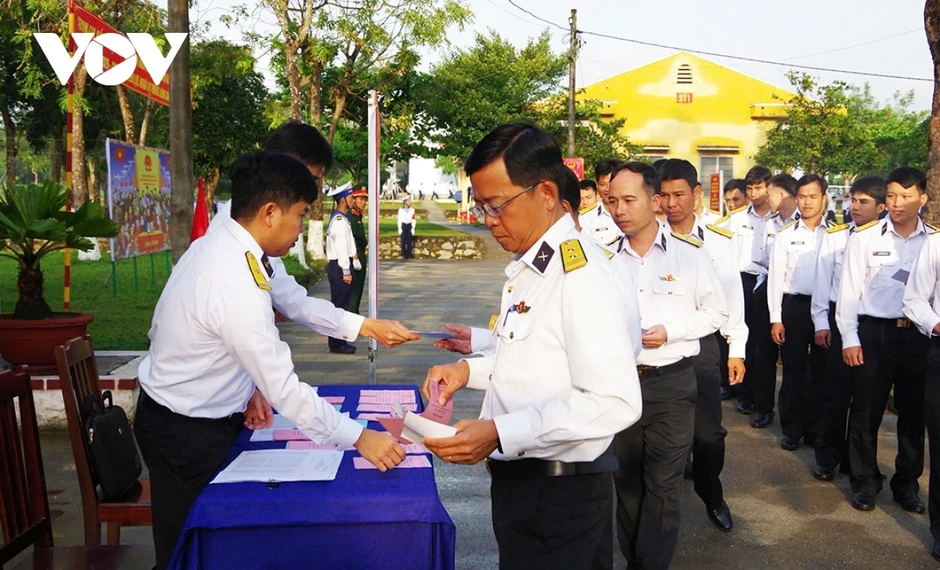 100% cán bộ, chiến sĩ Vùng 3 Hải quân tham gia Ngày hội toàn dân