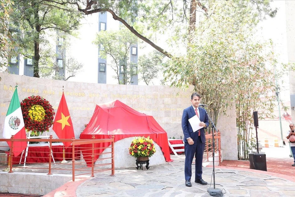 136 năm Ngày sinh Chủ tịch Hồ Chí Minh: Biểu tượng vượt thời gian giữa lòng Mexico 136 năm Ngày sinh Chủ tịch Hồ Chí Minh: Biểu tượng vượt thời gian giữa lòng Mexico