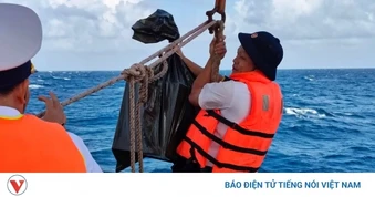 15 ngày vượt sóng, hoàn thành bầu cử sớm trên biển