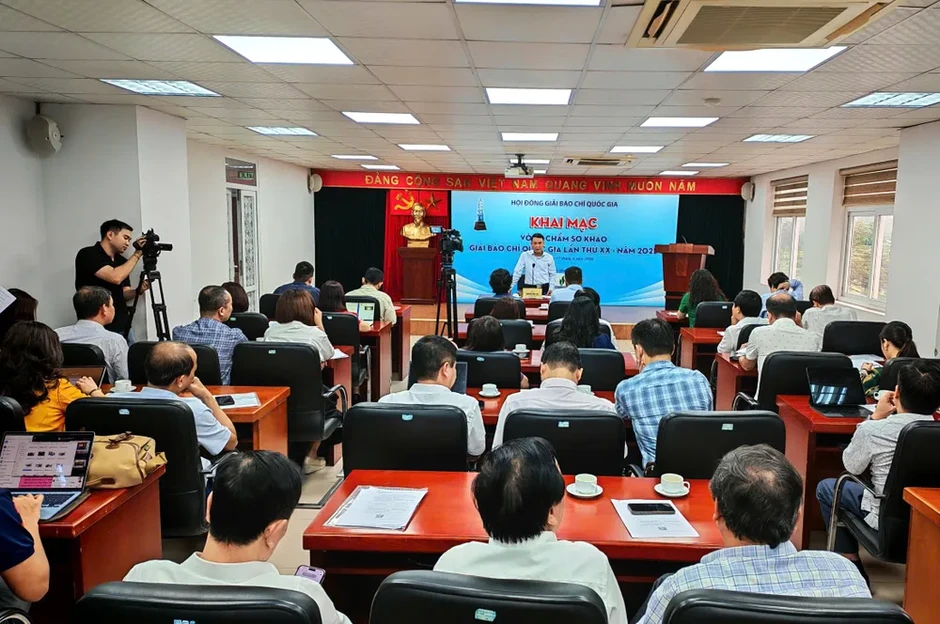 1.692 tác phẩm đủ điều kiện tham gia vòng sơ khảo Giải Báo chí quốc gia lần thứ XX 1.692 tác phẩm đủ điều kiện tham gia vòng sơ khảo Giải Báo chí quốc gia lần thứ XX