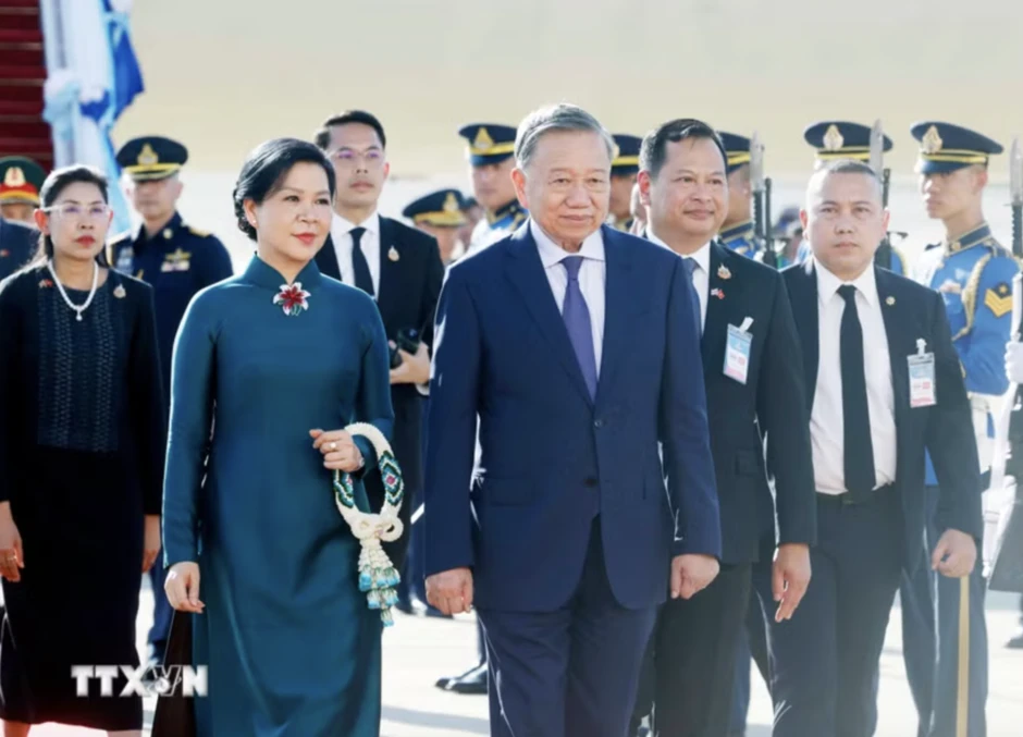 21 loạt đại bác chào mừng Tổng Bí thư, Chủ tịch nước Tô Lâm đến Bangkok, thăm chính thức Thái Lan 21 loạt đại bác chào mừng Tổng Bí thư, Chủ tịch nước Tô Lâm đến Bangkok, thăm chính thức Thái Lan