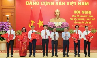 4 Ủy viên Trung ương Đảng và Chủ tịch HĐND tỉnh An Giang nhận nhiệm vụ mới