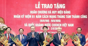 5 nguyên ủy viên Bộ Chính trị nhận Huân chương Hồ Chí Minh