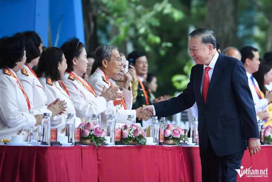 50 năm tới, TPHCM phải viết tiếp một chương phát triển mới, lớn hơn, đẹp hơn 50 năm tới, TPHCM phải viết tiếp một chương phát triển mới, lớn hơn, đẹp hơn