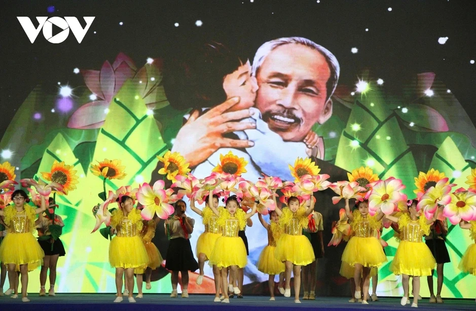 65 năm ngày Bác Hồ ra thăm đảo Cô Tô: Đặc khu vững vàng nơi phên dậu Đông Bắc 65 năm ngày Bác Hồ ra thăm đảo Cô Tô: Đặc khu vững vàng nơi phên dậu Đông Bắc